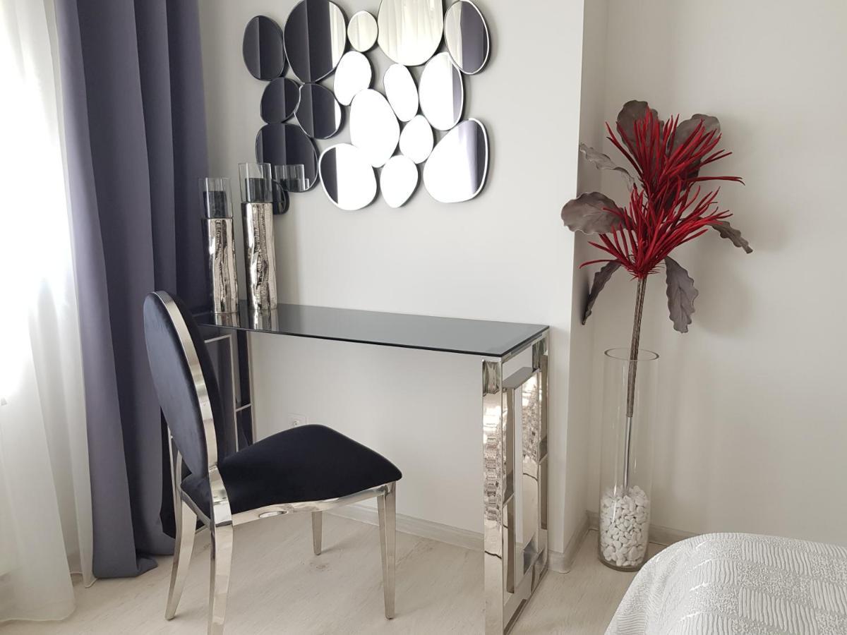 Apartment Alonisos Lux Брашов Екстериор снимка