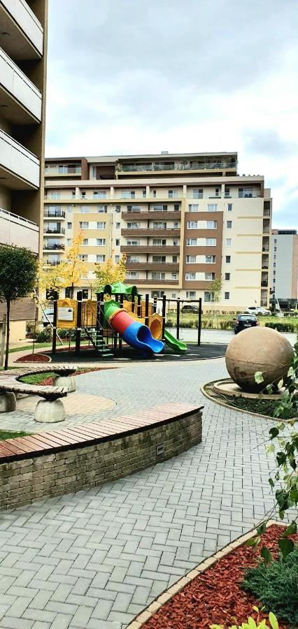 Apartment Alonisos Lux Брашов Екстериор снимка