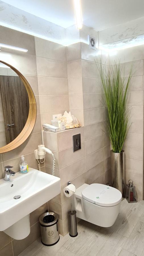 Apartment Alonisos Lux Брашов Екстериор снимка
