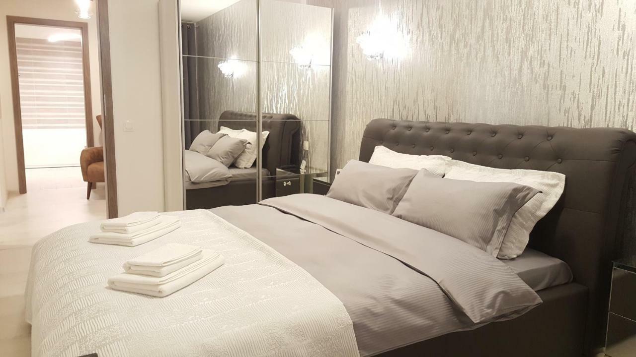 Apartment Alonisos Lux Брашов Екстериор снимка