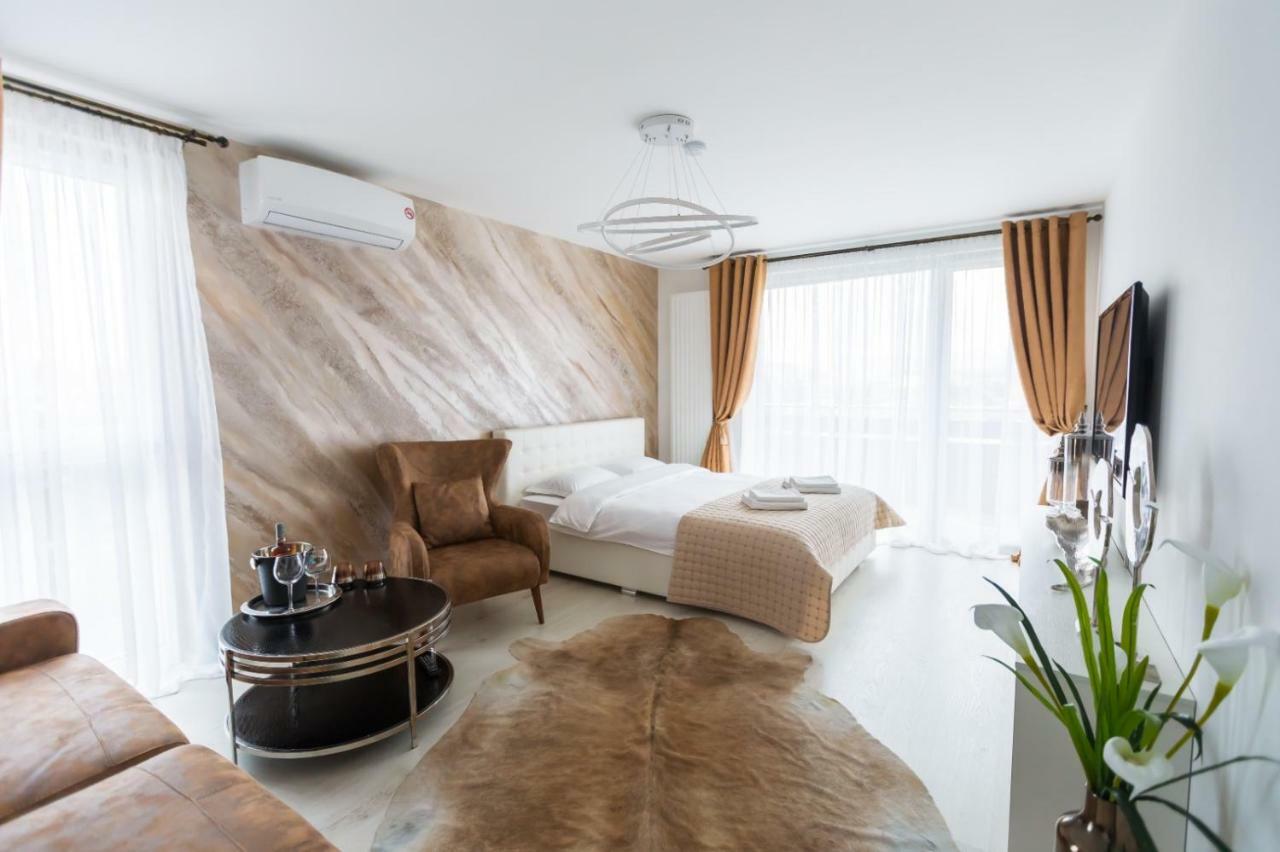 Apartment Alonisos Lux Брашов Екстериор снимка