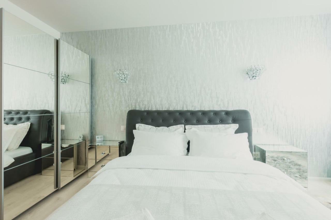 Apartment Alonisos Lux Брашов Екстериор снимка