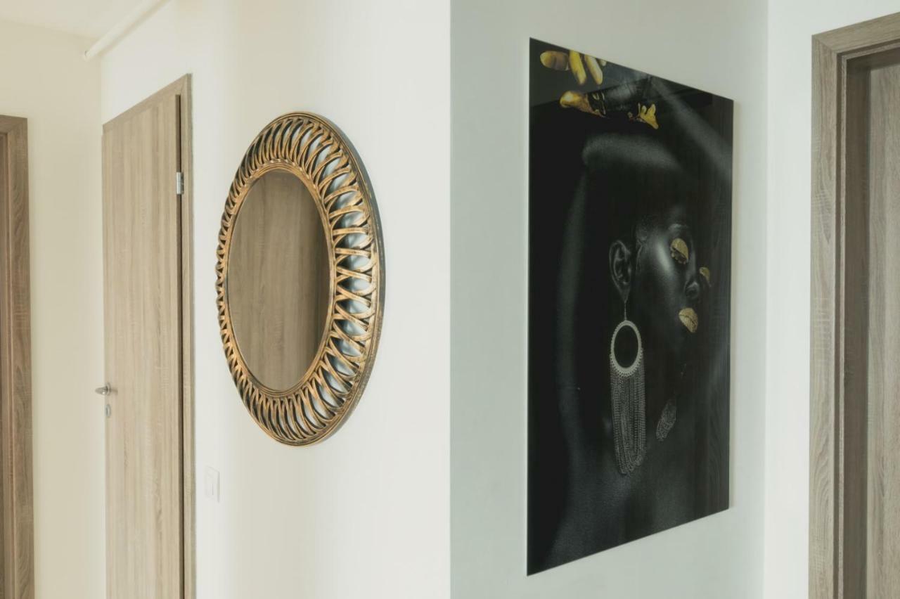Apartment Alonisos Lux Брашов Екстериор снимка